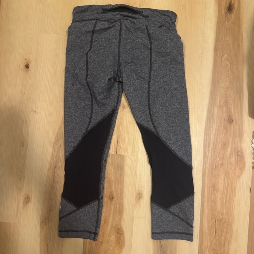 Lululemon Pace Rival Crop 22" Legging Size 6 - Picture 4 of 6